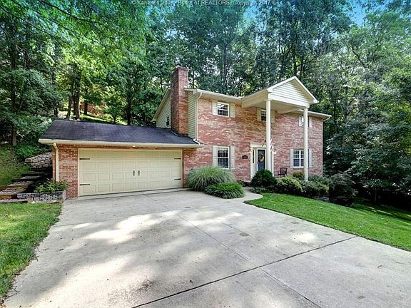 3rd image of 1425 Alexandria Pl