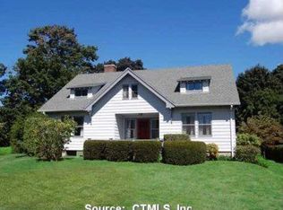 4 Elm St, Guilford, CT 06437