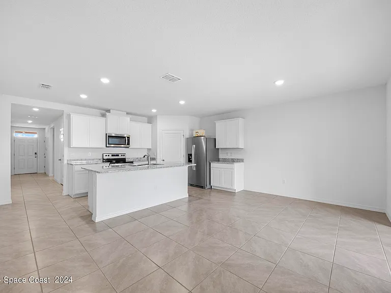 1253 Dunes Ave — Photo 6