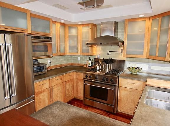 3rd image of 1128 15th St APT 1