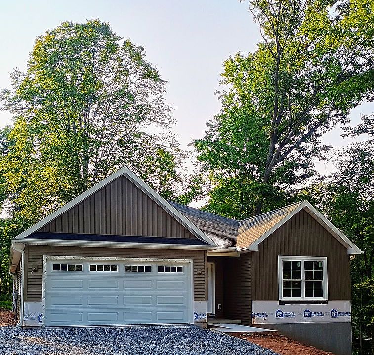 1st image of 105 Wollups Hill Rd