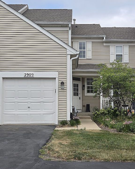 1st image of 2909 White Thorn Cir