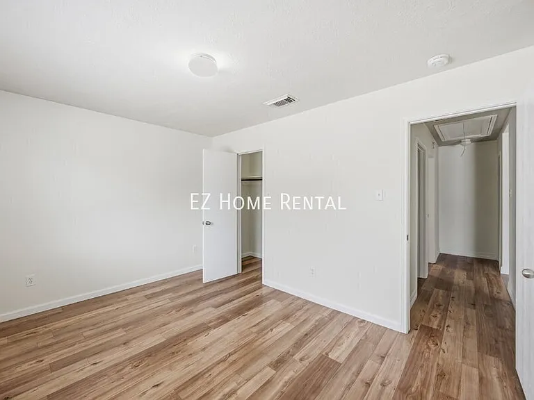 2619 Dylans Crossing Dr — Photo 16