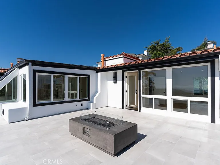 2850 Zell Dr — Photo 29