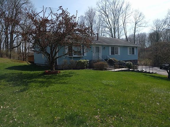 2nd image of 64 Fair St