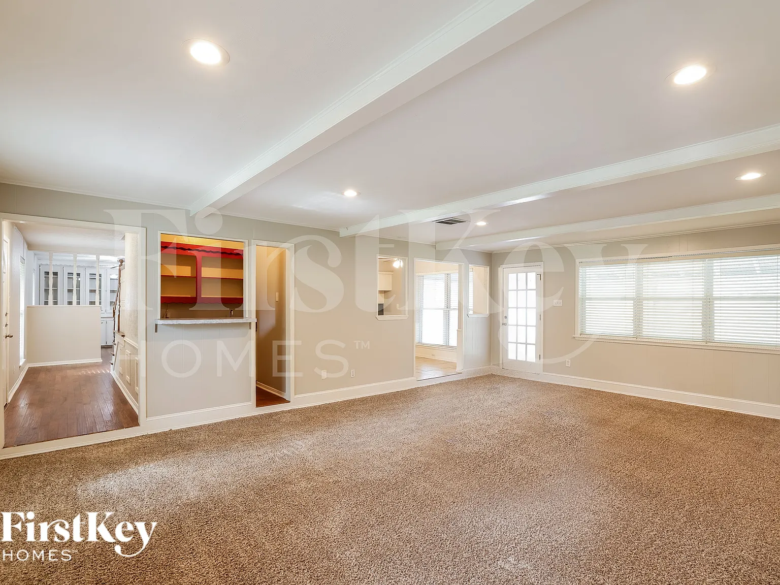 4 bed, 2.5 bath, 2704 sqft, $2,380 — Photo 2