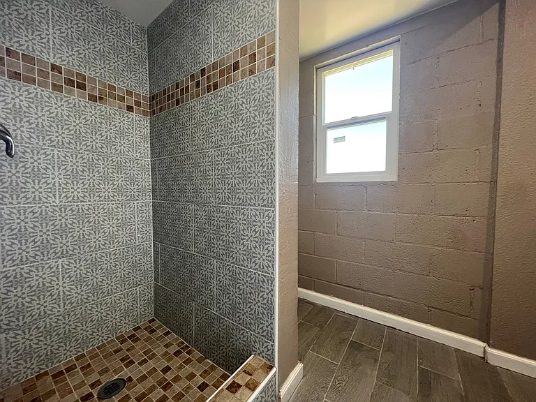 Secondary Space Bath