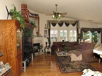2nd image of 3706 Devon Ct