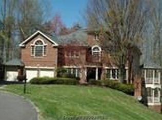 7475 Dunquin Ct, Clifton, VA 20124