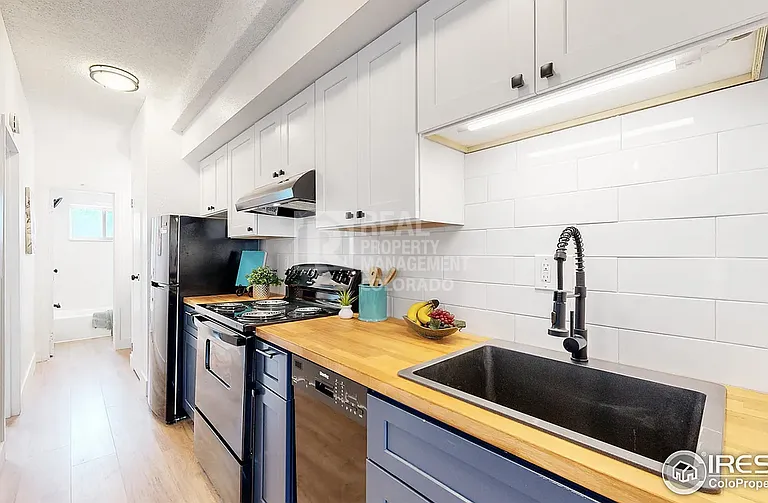 590 N Logan St #304 — Photo 7