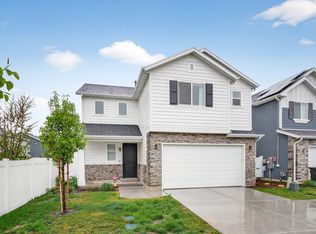1935 W Parkview Dr, Syracuse, UT 84075