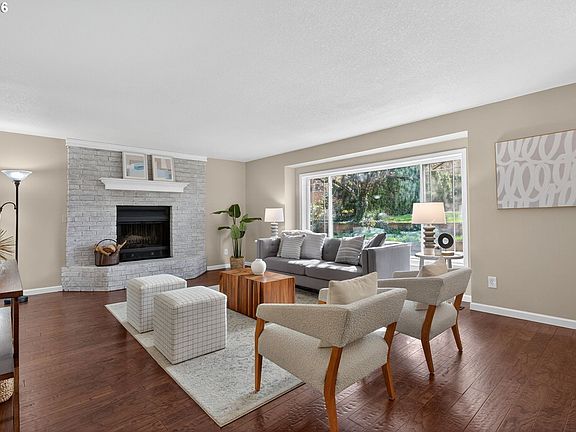 4th image of 4695 SW Flower Pl