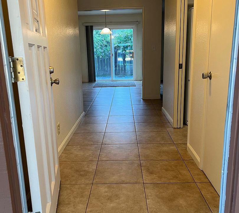 1st image of 2409 Riedel Way
