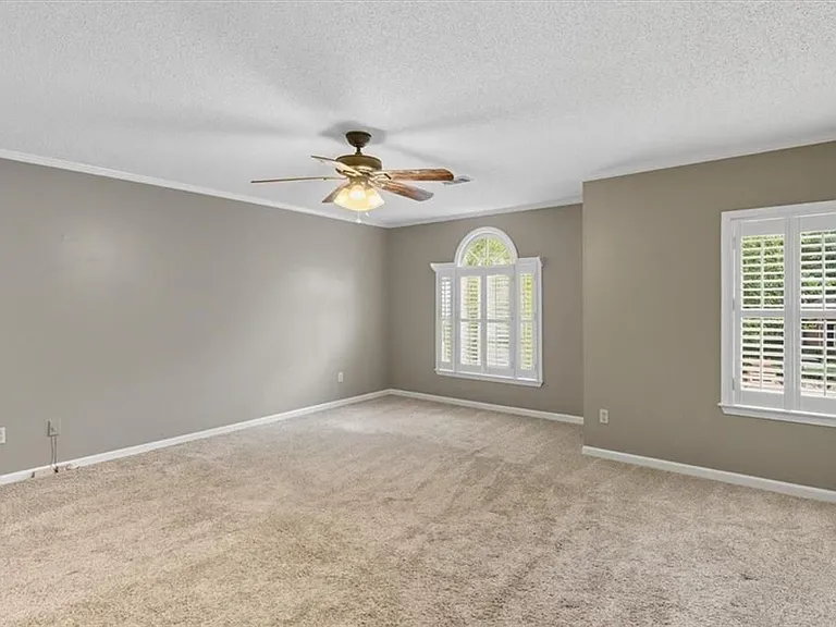 1211 Whitlock Ridge Dr — Photo 17