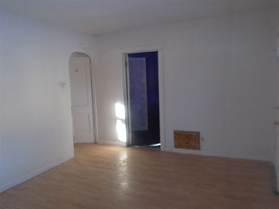 5th image of 429 Garver Ave