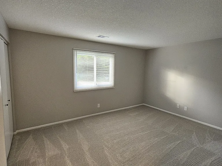 3795 Creek Hill Dr #2 — Photo 3