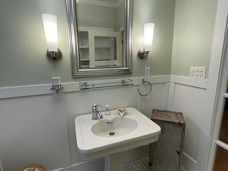 623 Pratt St — Photo 29