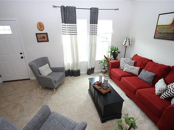 4th image of 38 Stoneledge Way