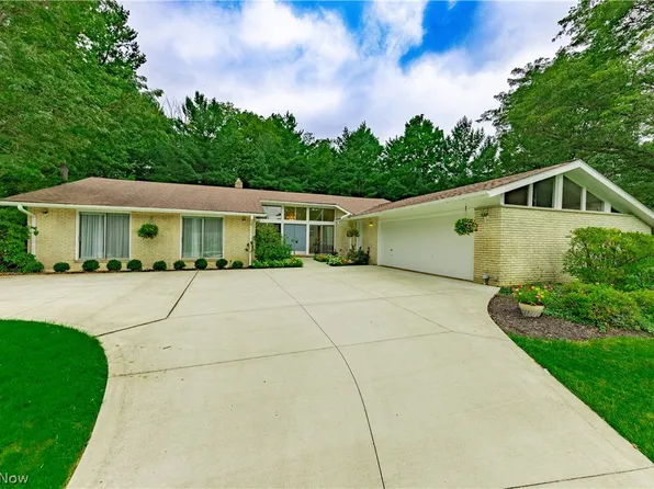 3318 Bremerton Rd, Pepper Pike, OH 44124