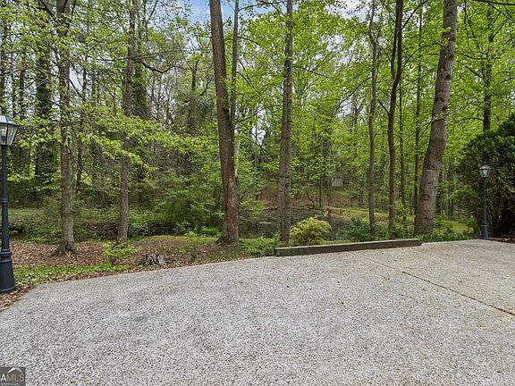 3rd image of 205 Carruth Rd