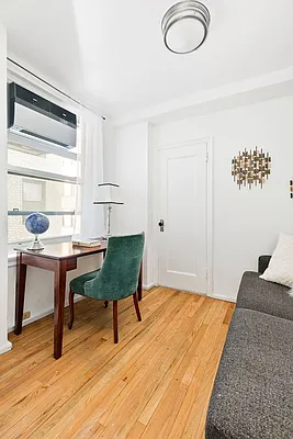 Sold by Compass | media 10