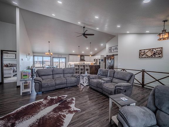 3rd image of 126 Jefferson Rd