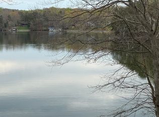 11 Chestnut Point Dr, Hardy, VA 24101