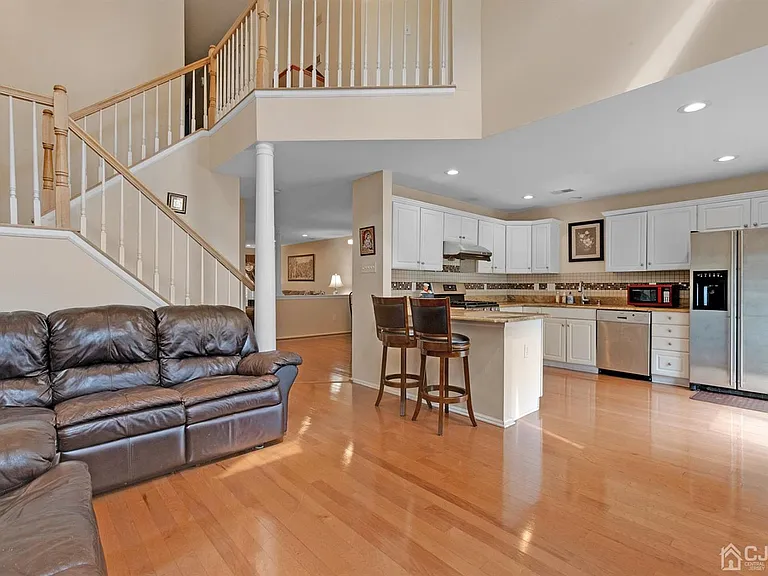 303 Pheasant Run — Photo 23