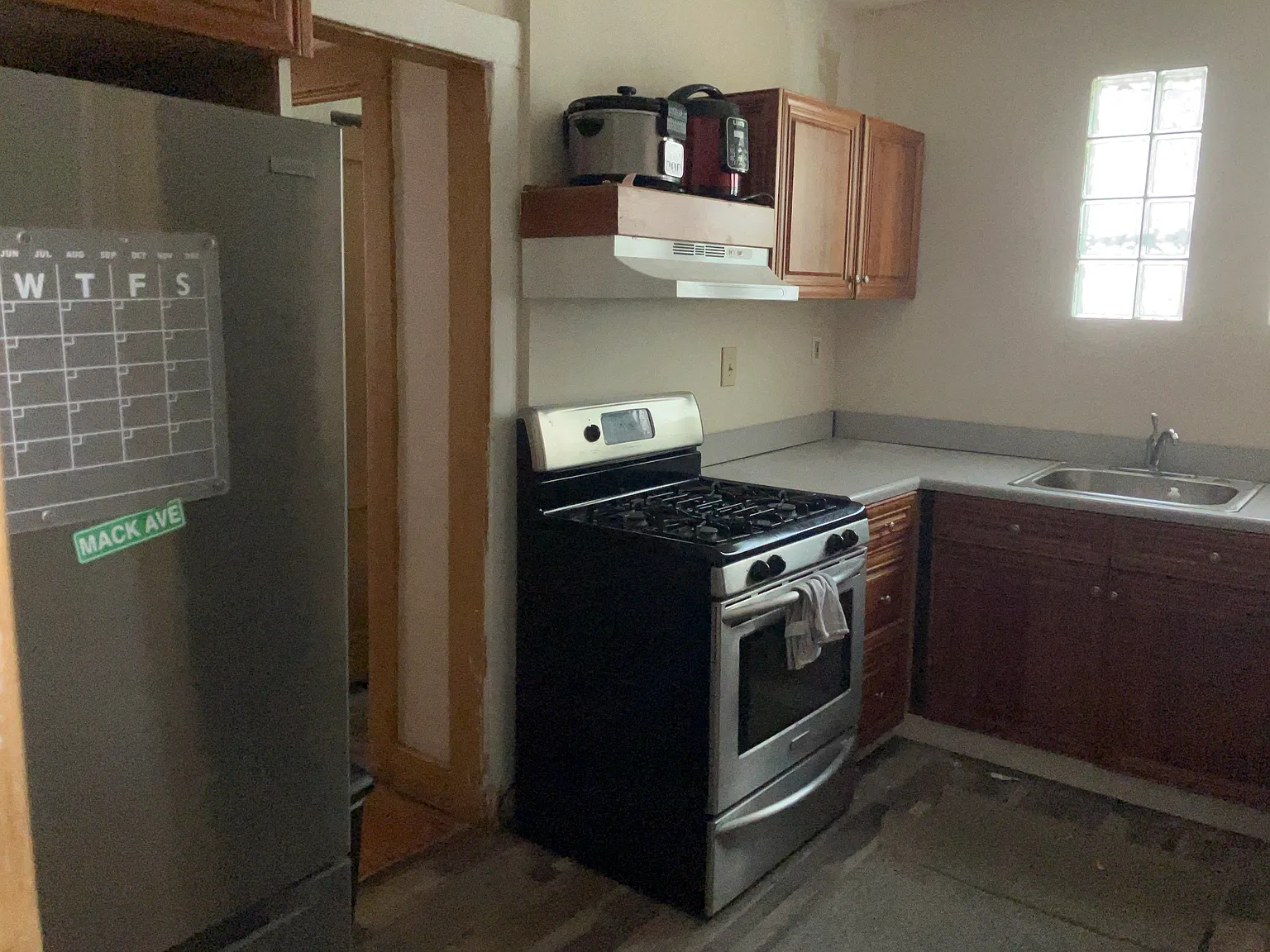 1 bed, 800 sqft, $1,100 — Photo 3