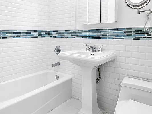 Sold by Harlem Lofts | media 21