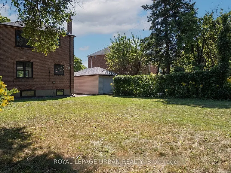 14 Camrose Cres — Photo 27
