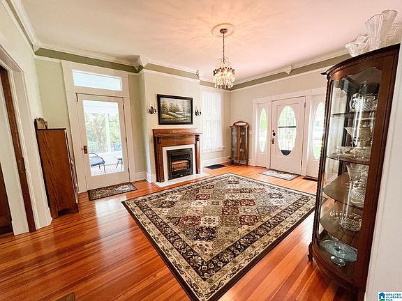 5th image of 111 Eighty Oaks Dr