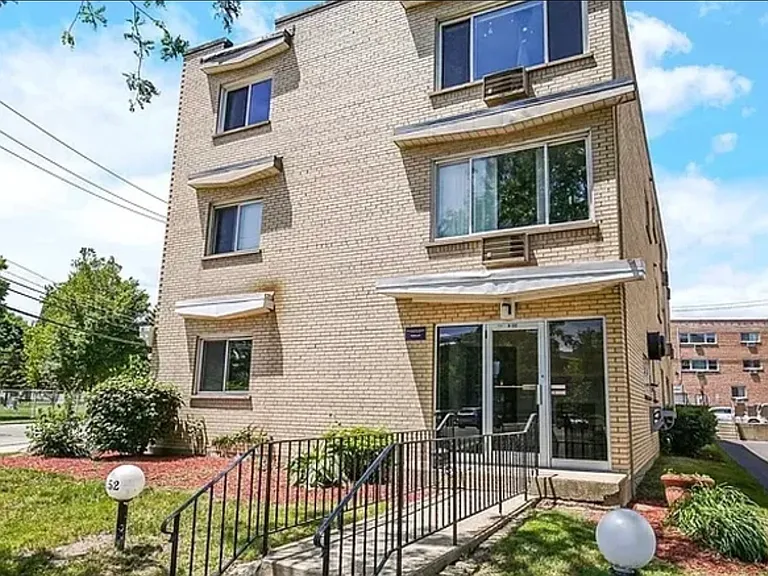8152 Elmwood Ave #G4 — Photo 1