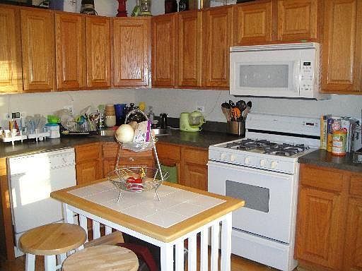 4th image of 3436 N Hoyne Ave APT 2