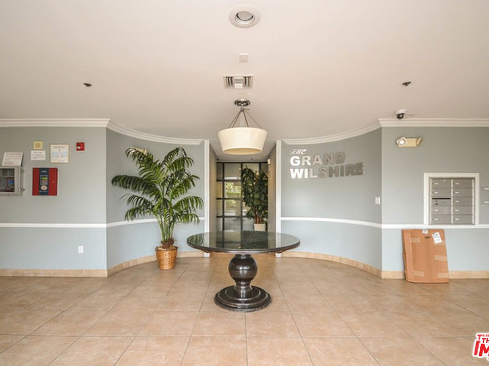 2nd image of 4925 Wilshire Blvd APT 201
