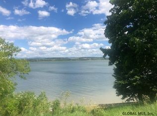 548 Lake Rd, Crown Point, NY 12928