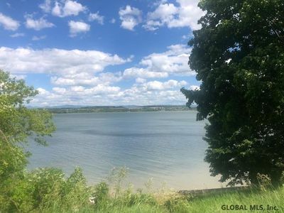 548 Lake Rd, Crown Point, NY, 12928