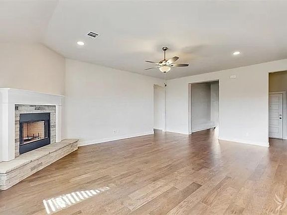 2nd image of 801 Sycamore St #933