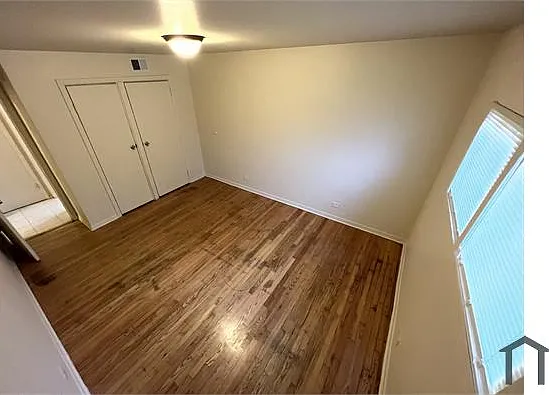 2 bed, 900 sqft, $1,100 — Photo 3