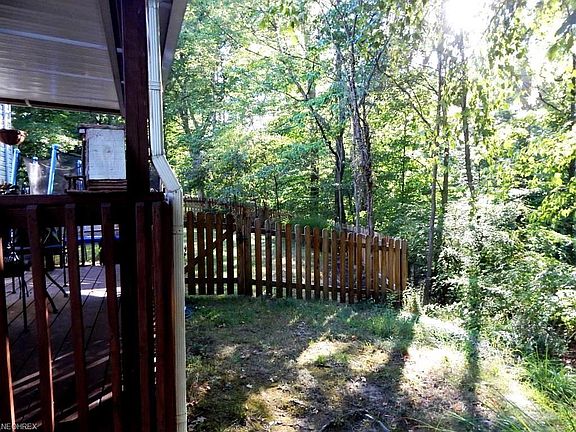 3rd image of 9161 Meadow Ln
