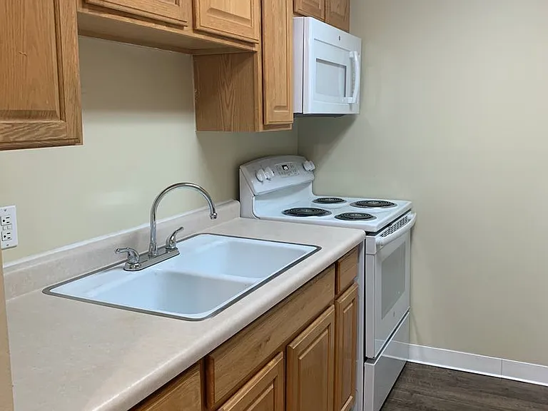 Irving Heights Apartments — Photo 70