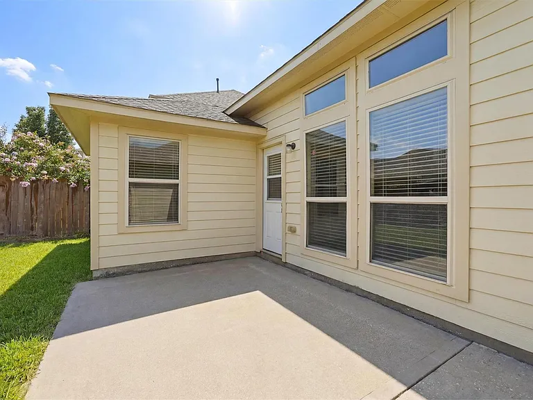 5211 Cayenne Ln — Photo 23