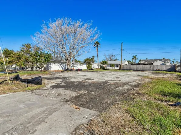 14085 W Parsley Dr #17, Saint Petersburg, FL 33708