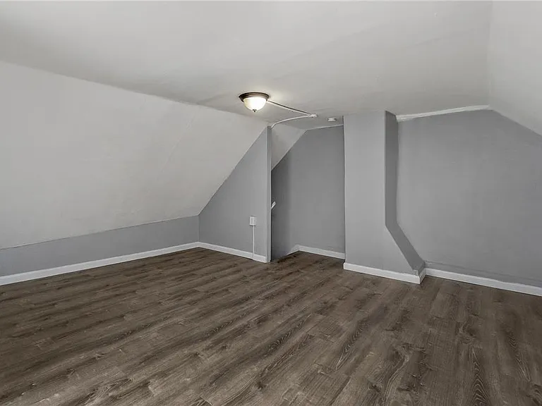 423 N Bellevue St — Photo 23