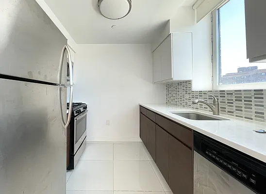 Rented by Kahen Properties | media 17