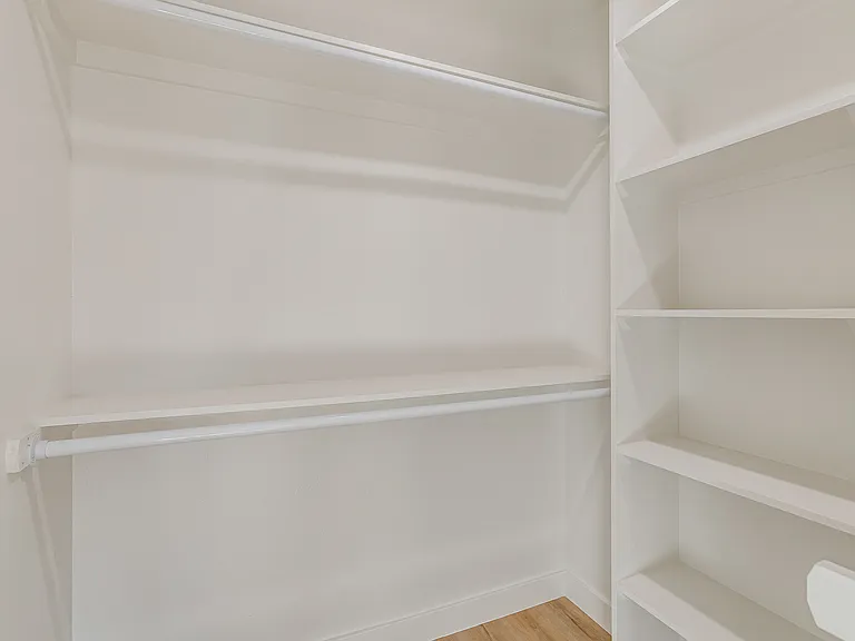 1723 W Park Pl — Photo 38