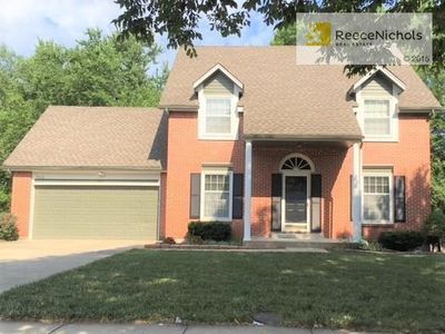 9312 Greenway Ln, Lenexa, KS, 66215