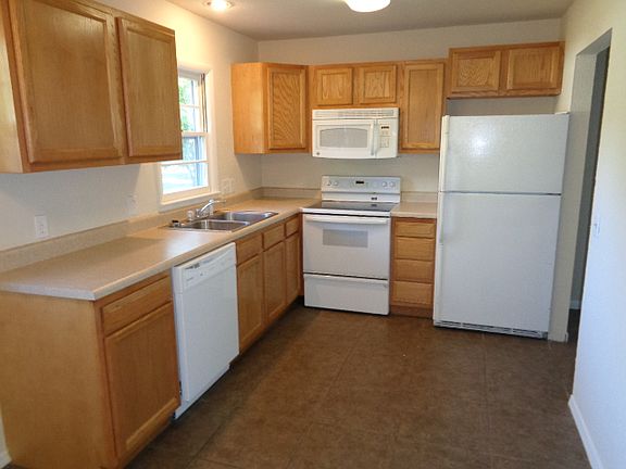 4th image of 503 S Elm St