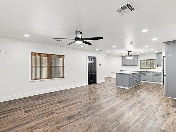 4th image of 2429 Duplechin Ln