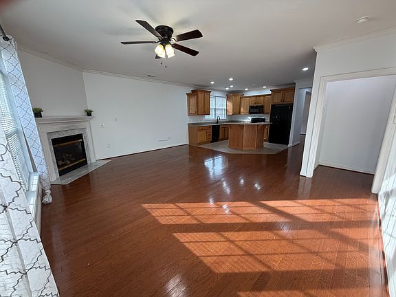 5th image of 15308 Royal Troon Ave #9